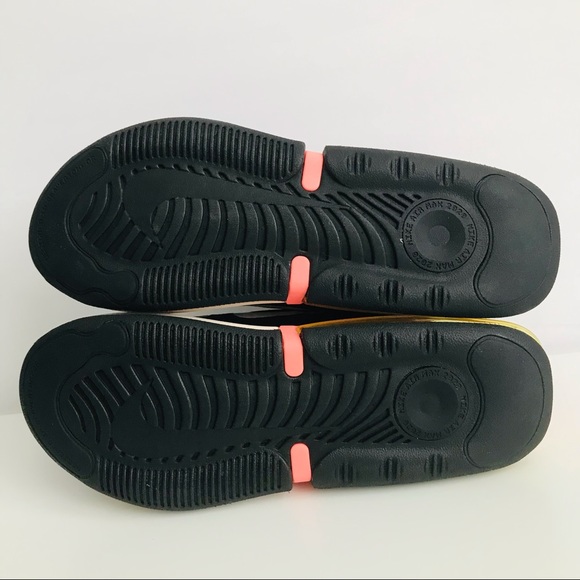 Nike Air Max Black Atomic Pink - Picture 5 of 12